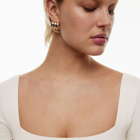 NWT Aritzia CONTOUR Squareneck Short Sleeve Light Birch S - Picture 3 of 10